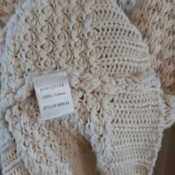 Cream knit crew neck 100% cotton sweater in size medium. - Picture 5 of 5